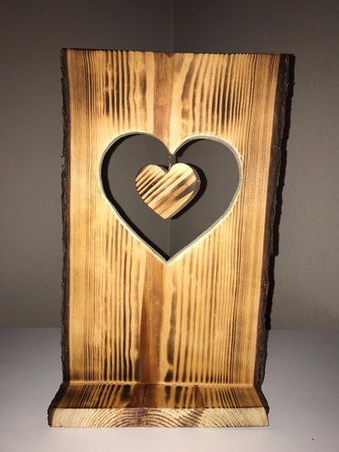 Dekobrett Holz Schwartenbrett Brett Dekoständer Herz Flambiert 36 cm Deko