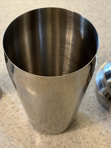 Stainless Cocktail Shaker And Jiggers - 第 5/9 張圖片