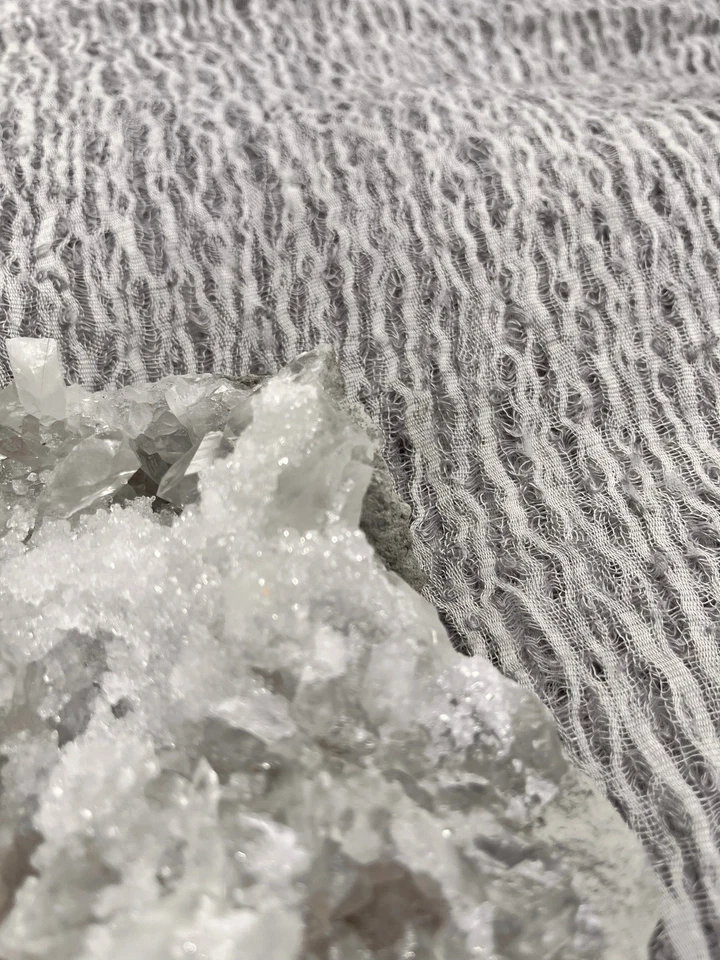 Tela texturizada de lino gris por 2 metros, tela de costura transparente de algodón orgánico Foto 4 de 4