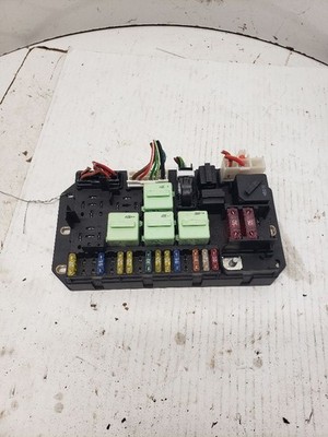 2003-2006 Range Rover Fuse Box Engine OEM 1398973