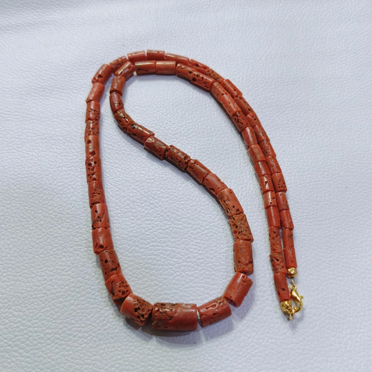 Parure Collier Et Bracelet Vintage En Corail Rouge - Bijou Ancien, Sans Marque, Fabriqué En France