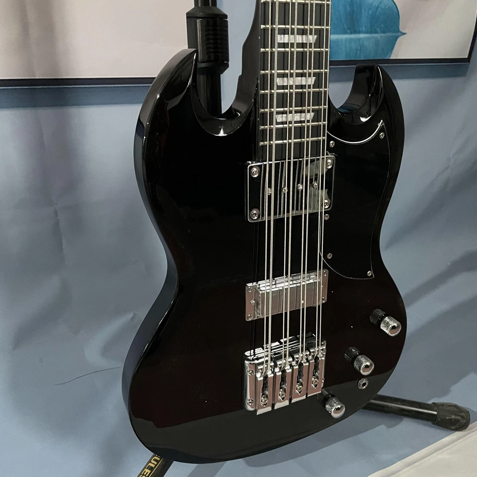Bajo eléctrico SG 8 cuerdas negro herrajes cromados cuerpo y cuello de caoba Foto 4 de 4