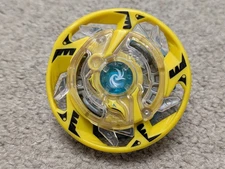 Maximum Garuda G3 Beyblade HASBRO BURST EVOLUTION