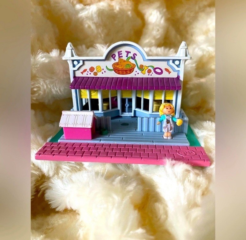 Polly Pocket Pet Shop Pollyville  Bluebird Playset 1 Figure Vintage 1993