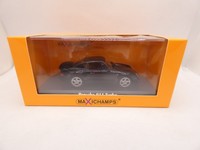 Porsche 911 993 Turbo 1995 Schwarz 1:43 Minichamps Maxichamps 940069204
