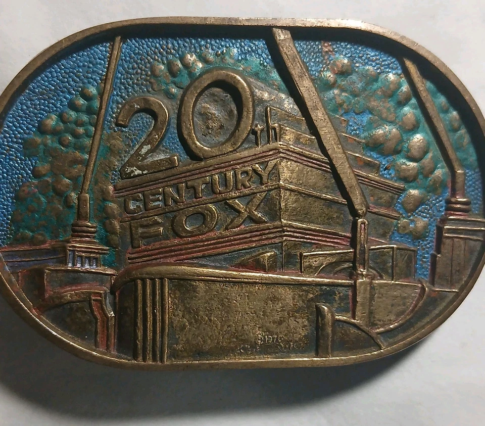 Beautiful, Vintage 1976 20th Century Fox Movie Premiere BTS Beltbuckle. - Image 4 of 4
