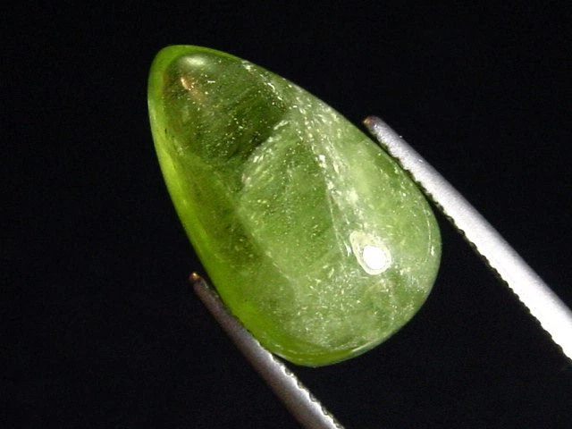 Peridot 12,47 Ct. Apfelgrün Tropfen Cabochon Sri Lanka (4456m) - Bild 1 von 1