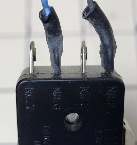 2 de conmutadores Lincon 22-204 Microswitch Snap Action 8 puertos. 10 amperios. 125/250VAC - Imagen 7 de 12