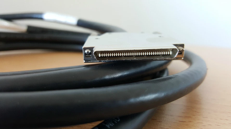 Cable 4.0m SCSI III to SCSI II Cable HD50M/HD68M AMPHENOL connectors - Image 4 of 4