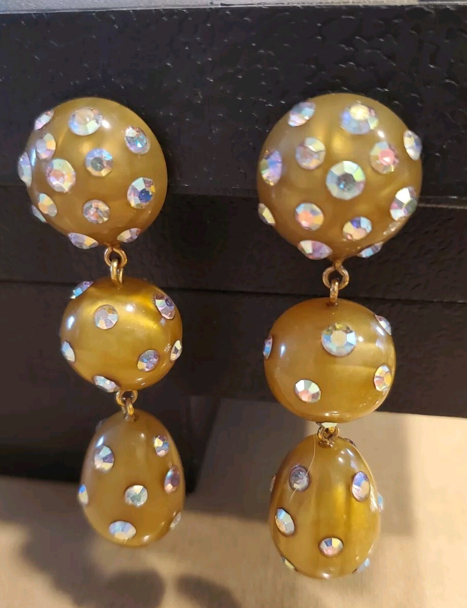 STUNNING 3" STATEMENT CLIP ON DANGLE EARRINGS, GO… - image 3