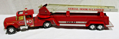 Vintage NYLINT Fire Dept Truck Aerial Hook-N-Ladder No 2 USA 34''