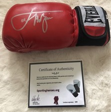 Smokin Joe Frazsier World Champion Boxer . Not Muhammad Ali Signed Boxing Glove