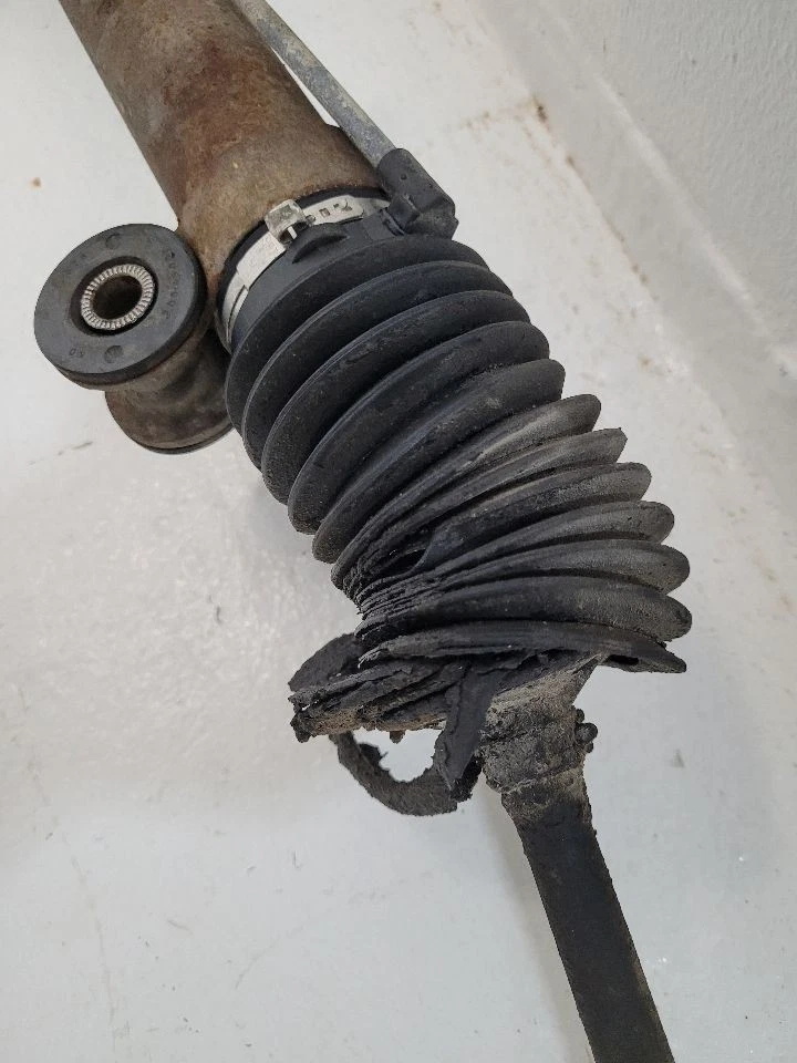 1997-2003 PONTIAC GRAND PRIX Steering Gear Power Rack And Pinion Base 26079911 - Image 3 of 4