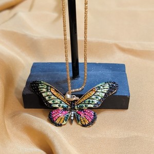 Authentic Betsey Johnson Gold Plated Multicolor Crystal Butterfly Heart Charm Necklace