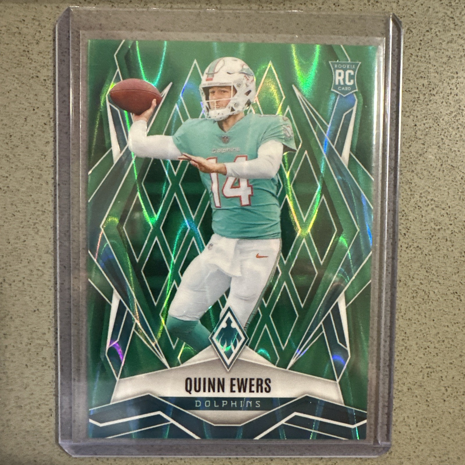 2025 Panini Phoenix Football Green Seismic Quinn Ewers #159 /25 (RC) Dolphins