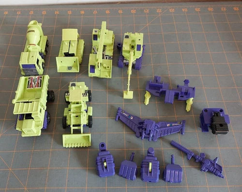 Vintage 1985 Devastator Constructions G1 Transformers Figure Incomplete