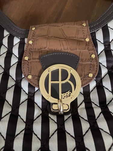 Henry Bendel 1895 acolchado marrón y blanco con adornos de cuero. - Imagen 7 de 10