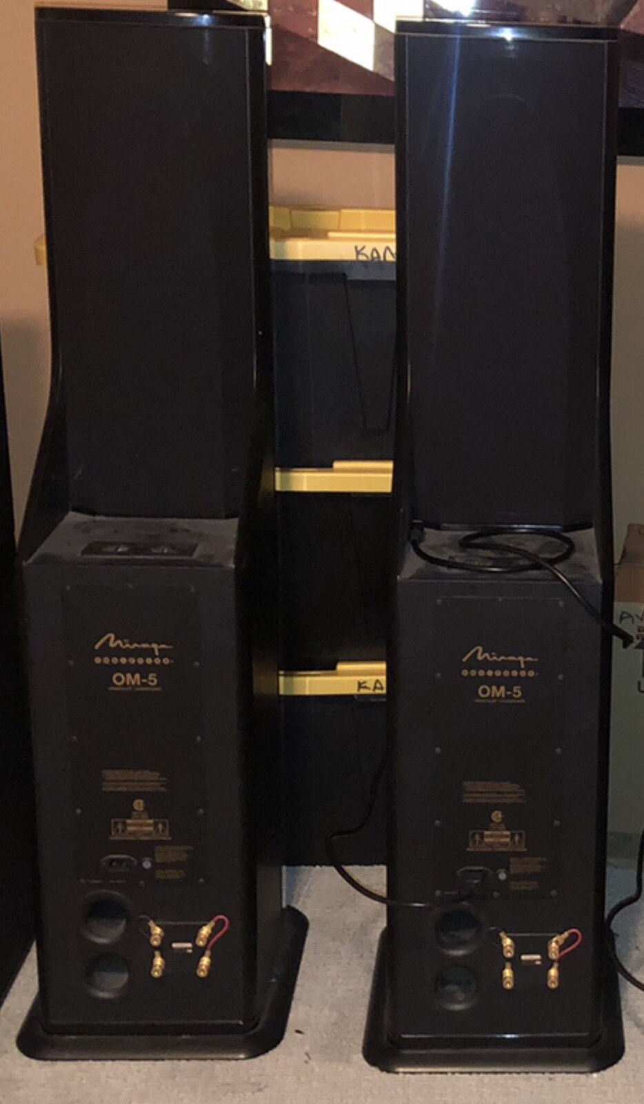 Mirage OM-5 Omnipolar Active Tower Loudspeakers No Pets *1* Owner Non Smoker