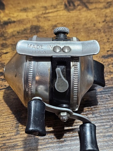 Vintage Zebco 33 Spinner Angelrolle • Messing Zahnräder / kleine Schnurführung • ca 1960 - Bild 8 von 10
