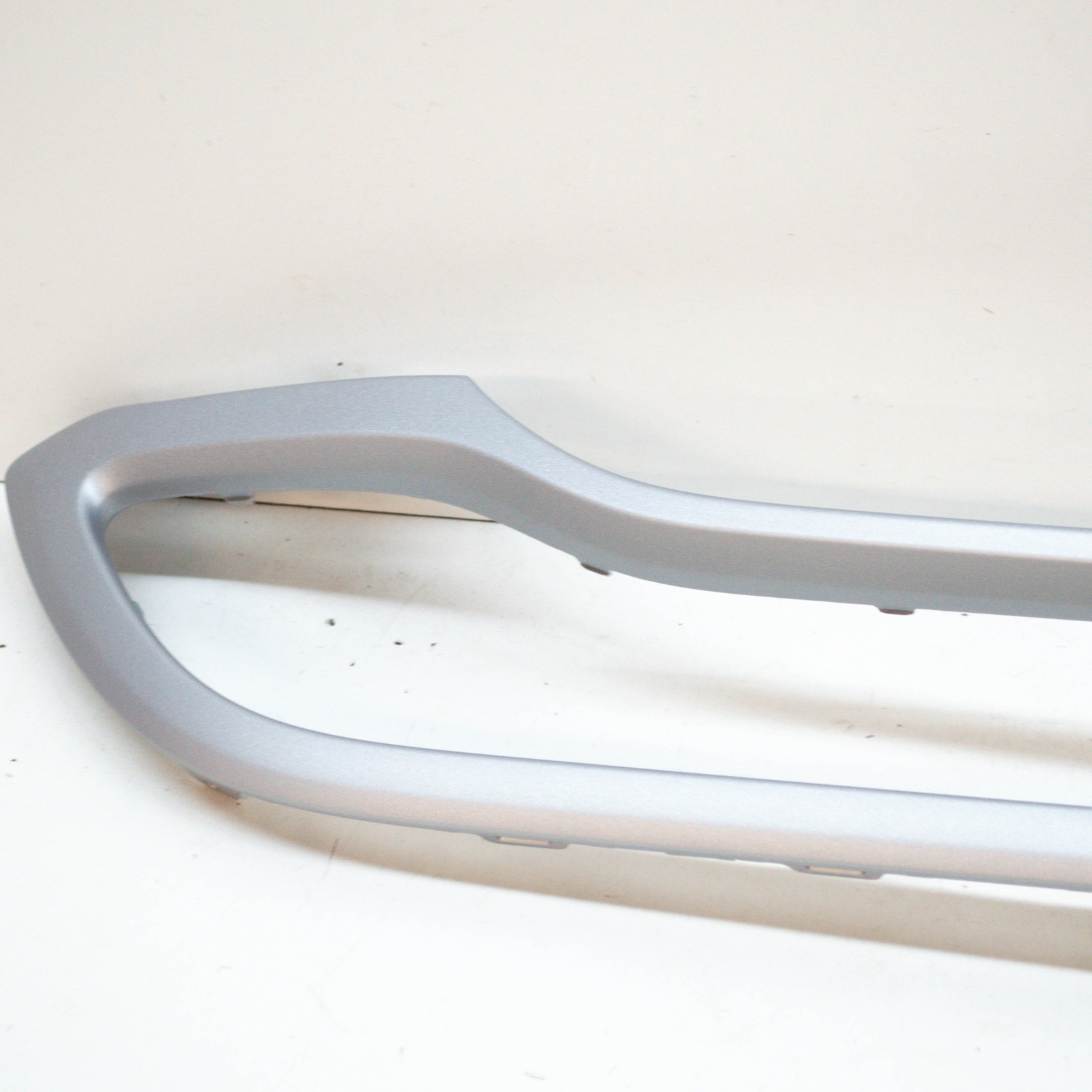 Mercedes-Benz GLA X156 Front Bumper Central Cover A1568804400 OEM 