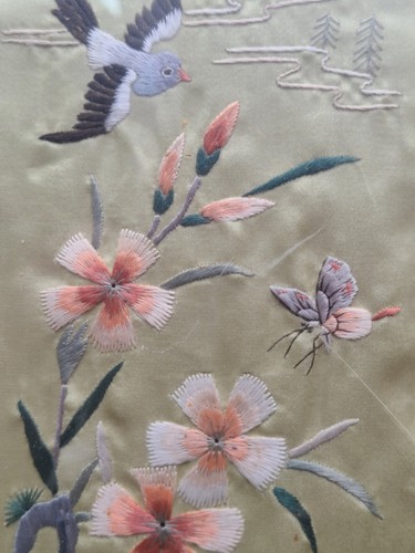 Pair Vintage Chinese Embroidered Silk Panels Chinoiserie Birds Butterfly Flowers - Picture 19 of 23