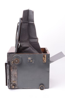 An Old-Fashioned Camera in a Digital Age - The New York Times
