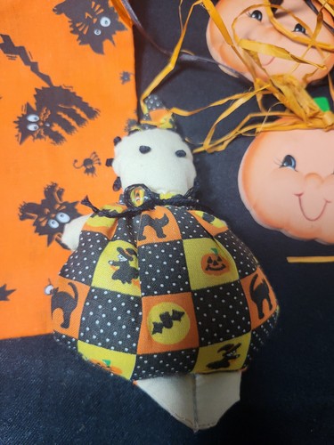 Halloween, manualidades hechas a mano, decoraciones, bolso, muñeca calabazas etc. - Imagen 5 de 17