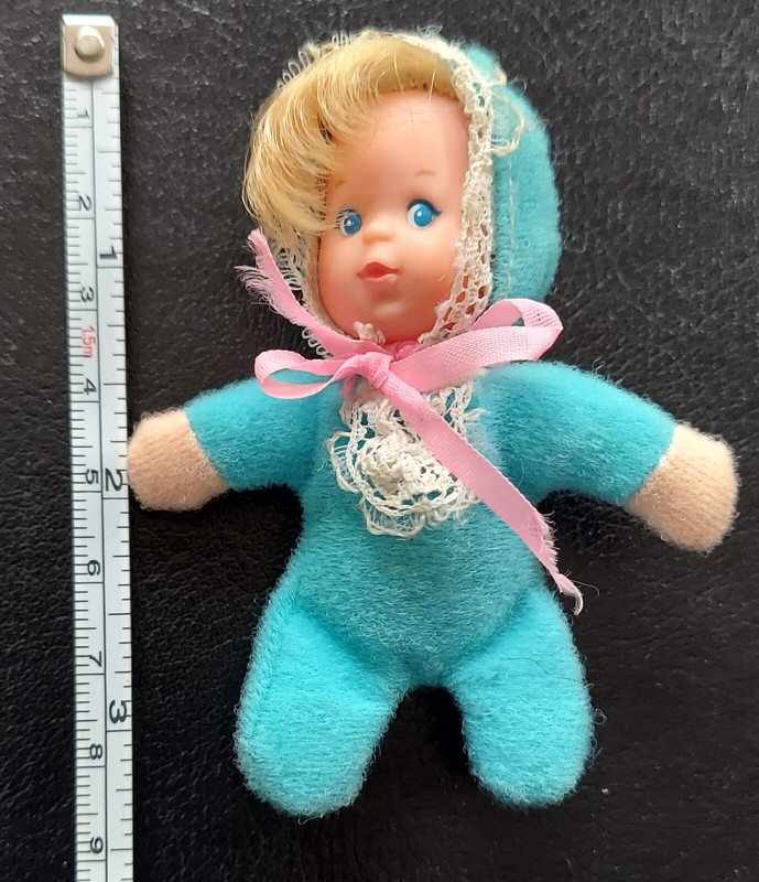 MATTEL Vintage 1978 Mini Baby Doll 3in Blond w Blue Eyes Blue Clothing Beautiful