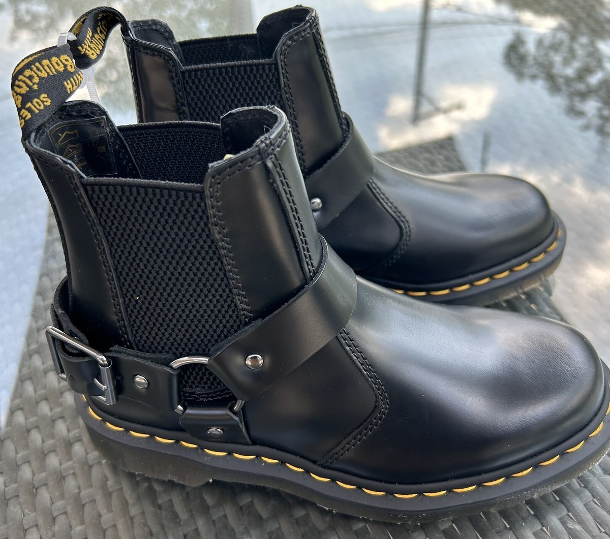 DR. MARTENS WINCOX SMOOTH LEATHER BUCKLE BOOTS - EUR 37 US Men's 5