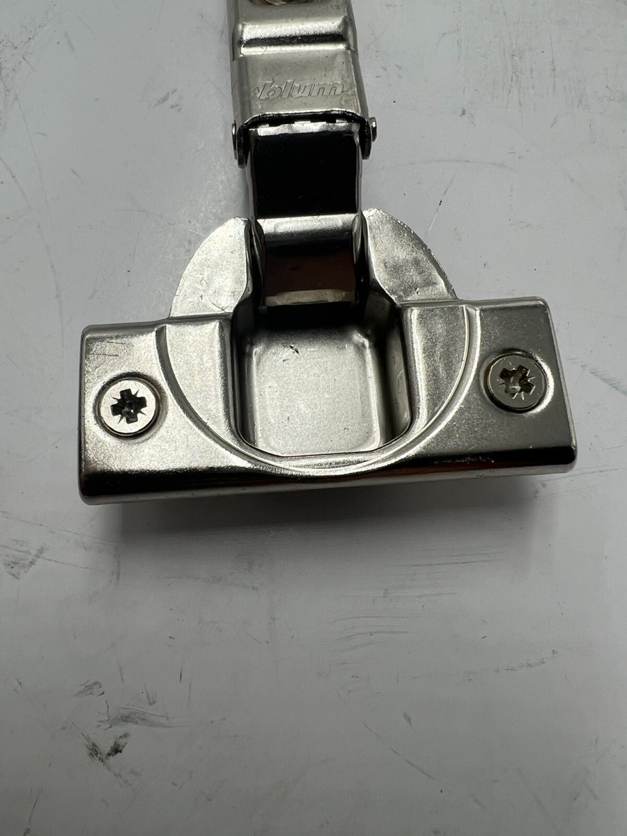 Blum 70t355-01 Straight, WITHOUT return spring, NO Mounting included Blum 70t355-01 Straight, WITHOUT return spring, NO Mounting included