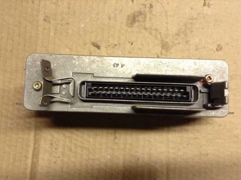 CHASIS ECM ABS ANTIBLOQUEO FRENO ORDENADOR SE ADAPTA 87-93 BMW 325i Foto 3 de 3