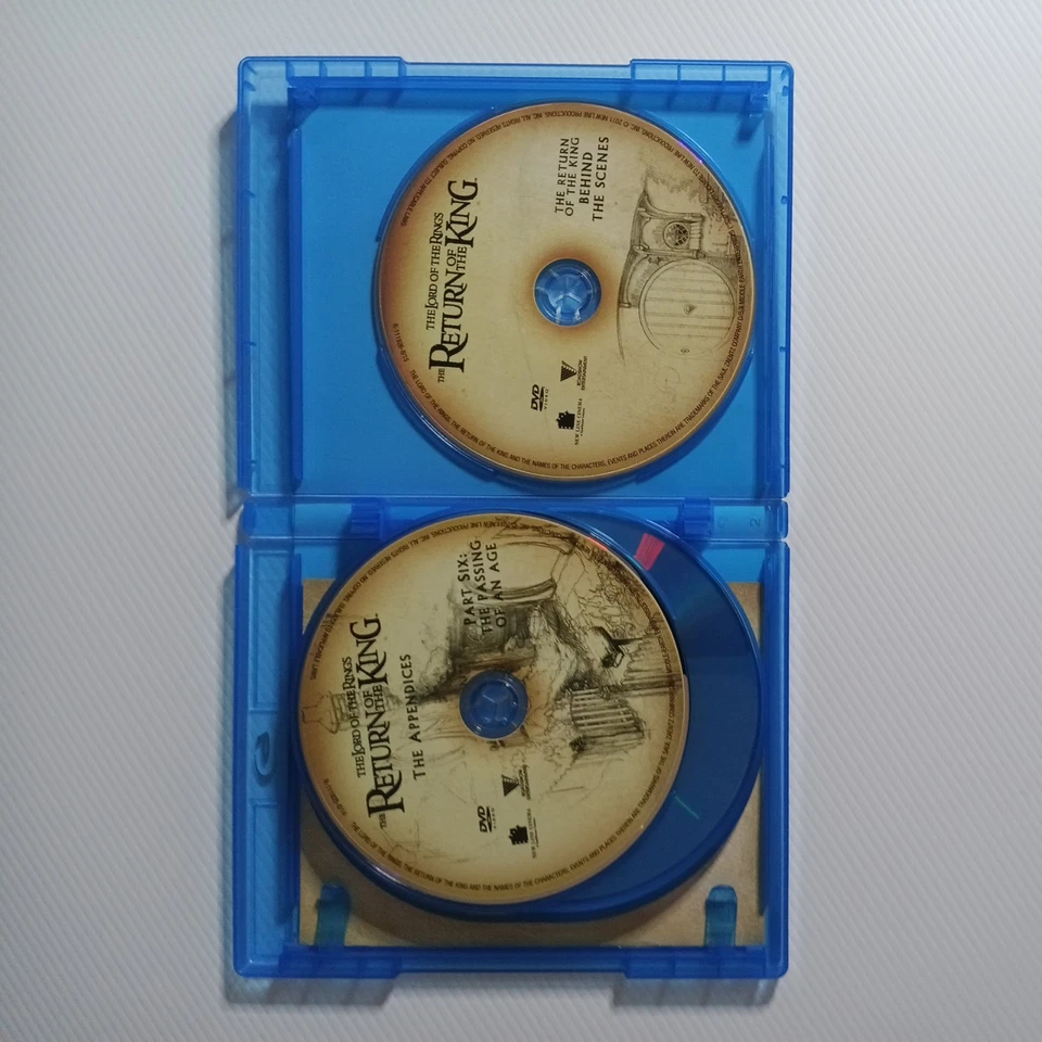 Lord of the Rings - The Return of the King Blu-Ray Extended  5 Disc Ed W/Book  - Image 4 of 4