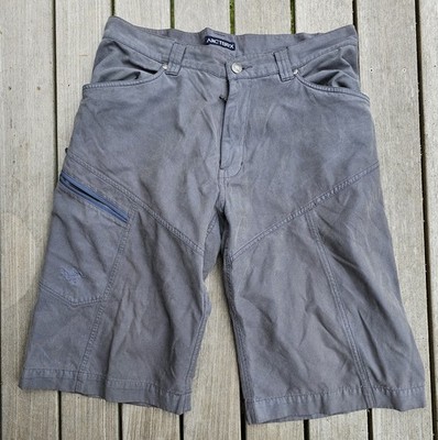 ARC'TERYX チノショートパンツ　W32 Arcteryx men's shorts 32 waist gray 5 pocket 12