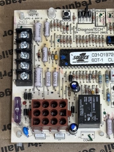 YORK Luxaire Coleman P031-01972-000 Furnace Control Board Source1 031-01972-000 - Picture 12 of 13