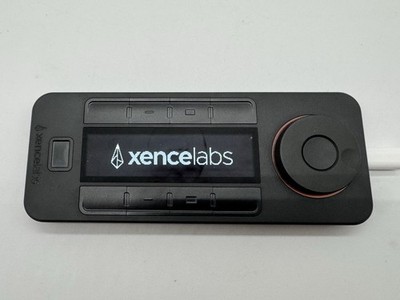 Xencelabs Quick Keys Remote Shortcut Controller w/ Case Powers On