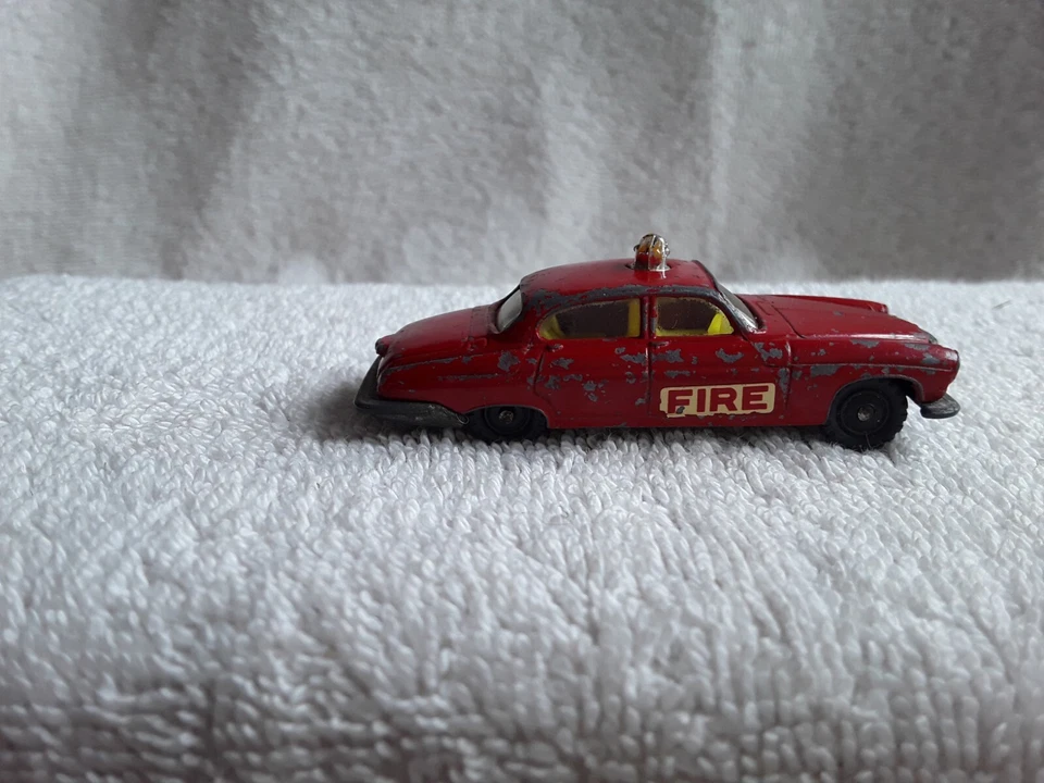 Vintage Husky Jaguar Mk 10 Fire Chief Car Made in Gt Britain - Image 4 of 4
