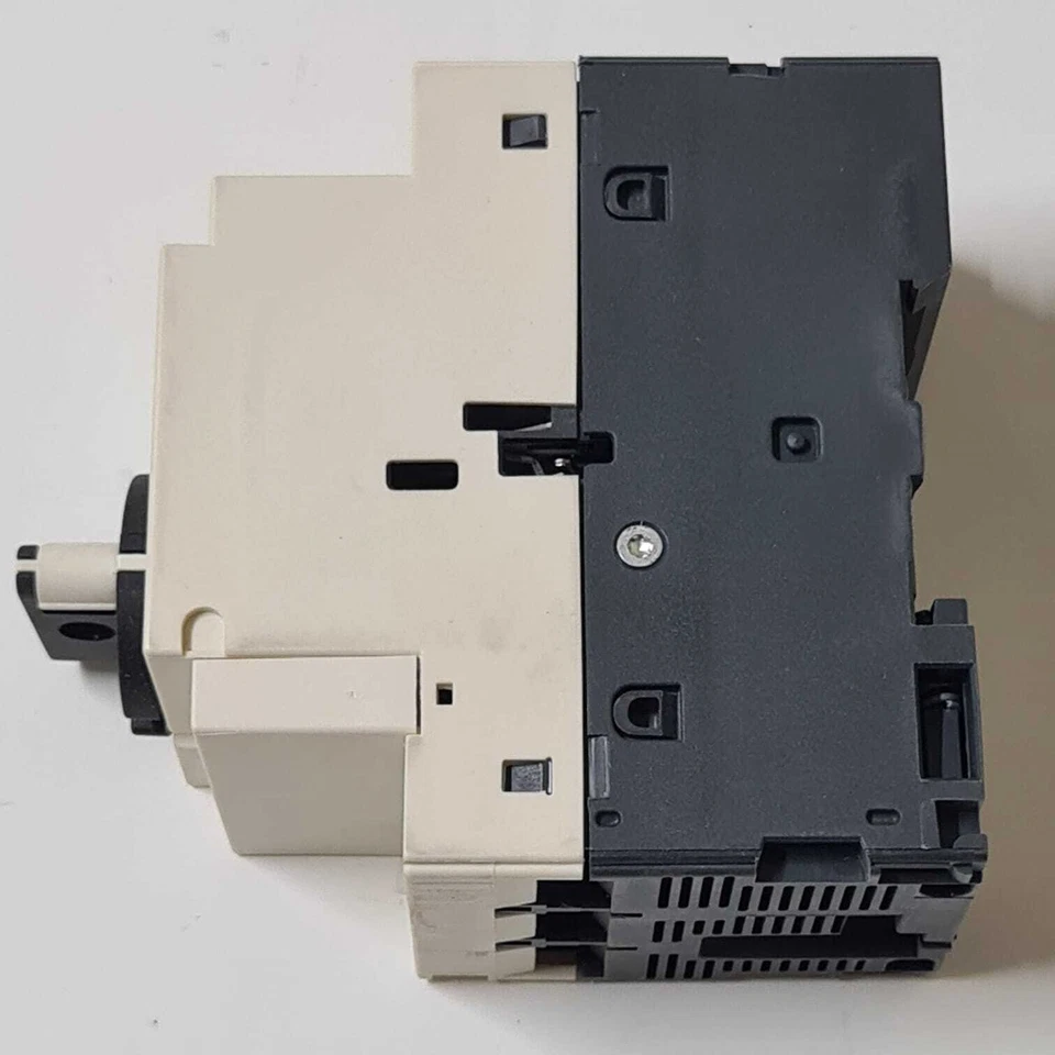 GV2L22 Motor Disyuntor 3P 11kW 25A Lote Venta (3 unids.) Foto 4 de 4