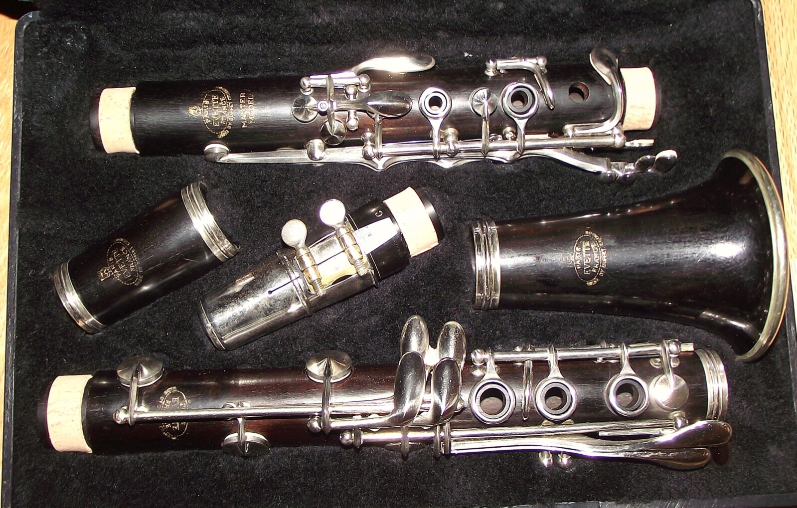 Bb Buffet Crampon Evette Master Model E12 France wood new pads