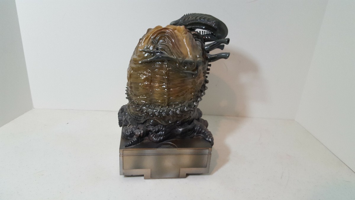 Sideshow Alien Anthology Collectors Edition Light Up Egg (No