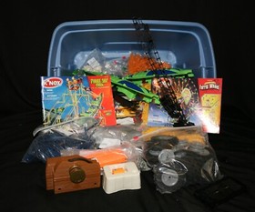 (((  Large Lot of Knex Toy System - 80 to 90 LBS  -  storage case , boxes ))))