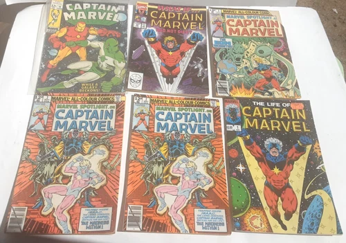 CAPTAIN MARVEL #14 lot Marvel Comic 1969 Iconic Vs Iron Man collection 