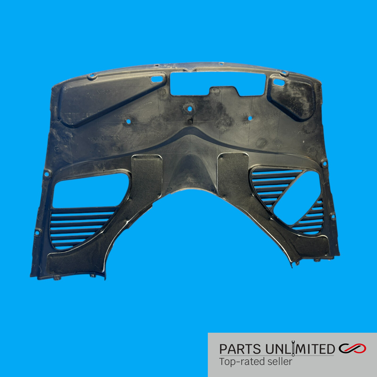 03-12 Maserati Quattroporte M139 OEM top engine appearance cover panel 4.2L