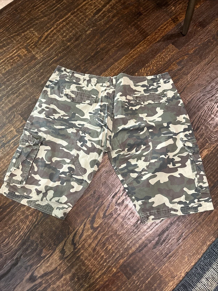 Ditch Plains Camouflage Size 46 Shorts - Image 2 of 3