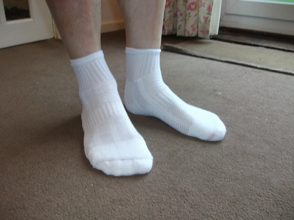 Coolmax Blanco Ciclismo Carretera MTB Gimnasio Calcetines al Tobillo UK3-6 Hecho en el Reino Unido Foto 4 de 4