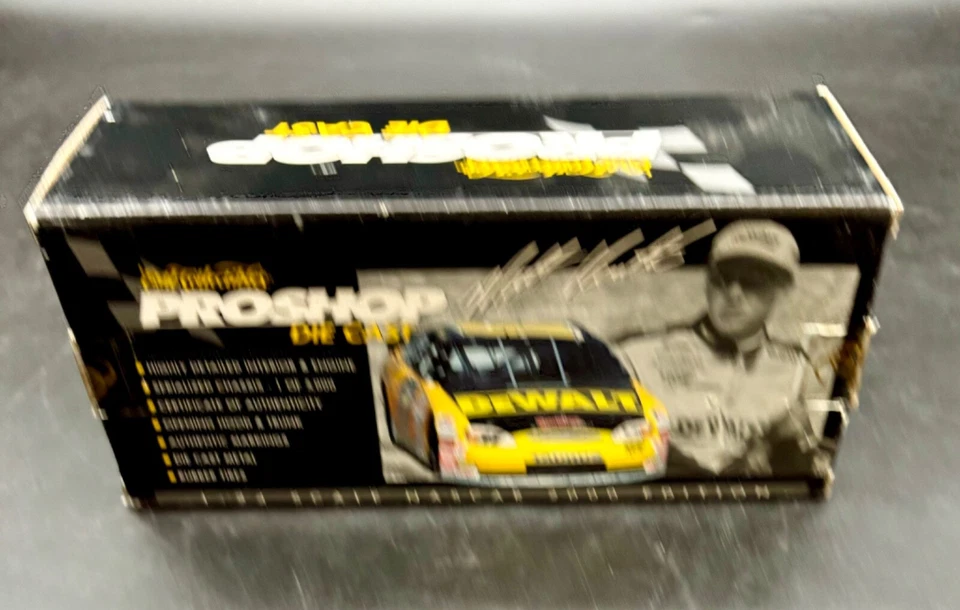 Nuevo en caja ERTL Pro Shop NASCAR 1:24 Matt Kenseth #17 Dewalt 2000 Ford Taurus 1 de 5000 Foto 4 de 4