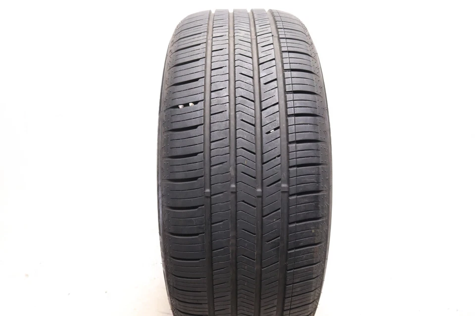 Juego de 2 Nexen N5000 Platinum 235/50ZR18 usados - 97W - 8-8,5/32 sin reparaciones Foto 2 de 4