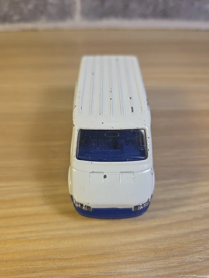 Vintage 1988 Majorette N.243 FORD TRANSIT CITY BUS Van Toy Car Made in France  — 第 3/4 张图片