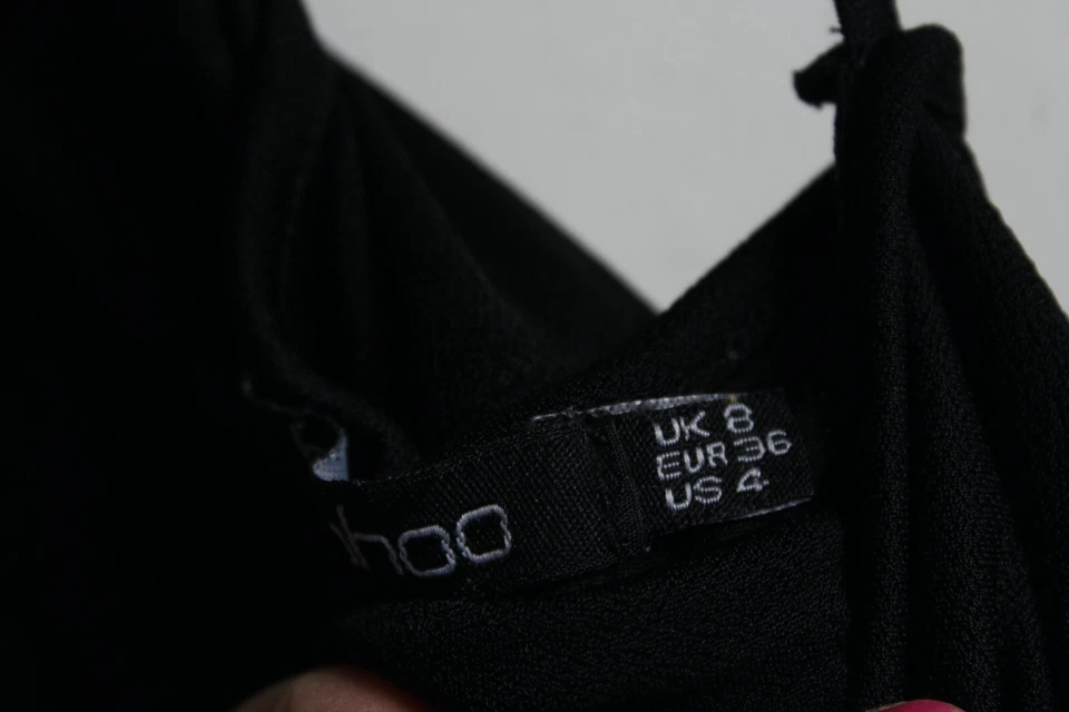 Macacão Boohoo Feminino com Alça de Cordas - Preto - Tamanho 8 (a9) - Imagem 2 de 4