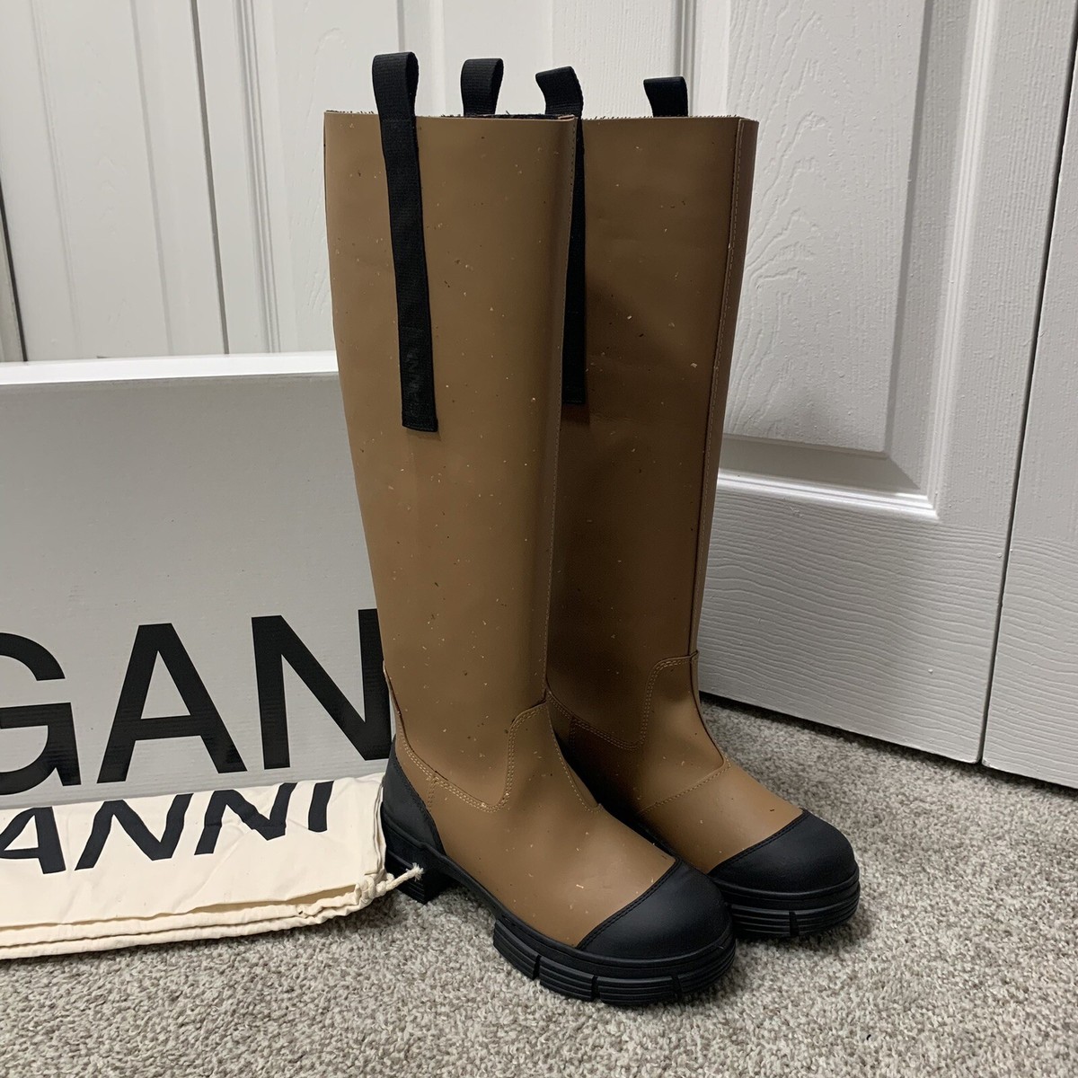 Ganni Country Tall Lug Sole Boot EU 36 US6 NWOB Chipmunk Ganni Country Tall Lug Sole Boot EU 36 US6 NWOB Chipmunk