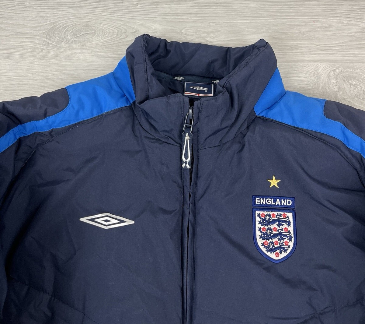 ウェア 00s UMBRO England National Team Jacket Umbro England Vintage 00s Soccer National Team Insulated